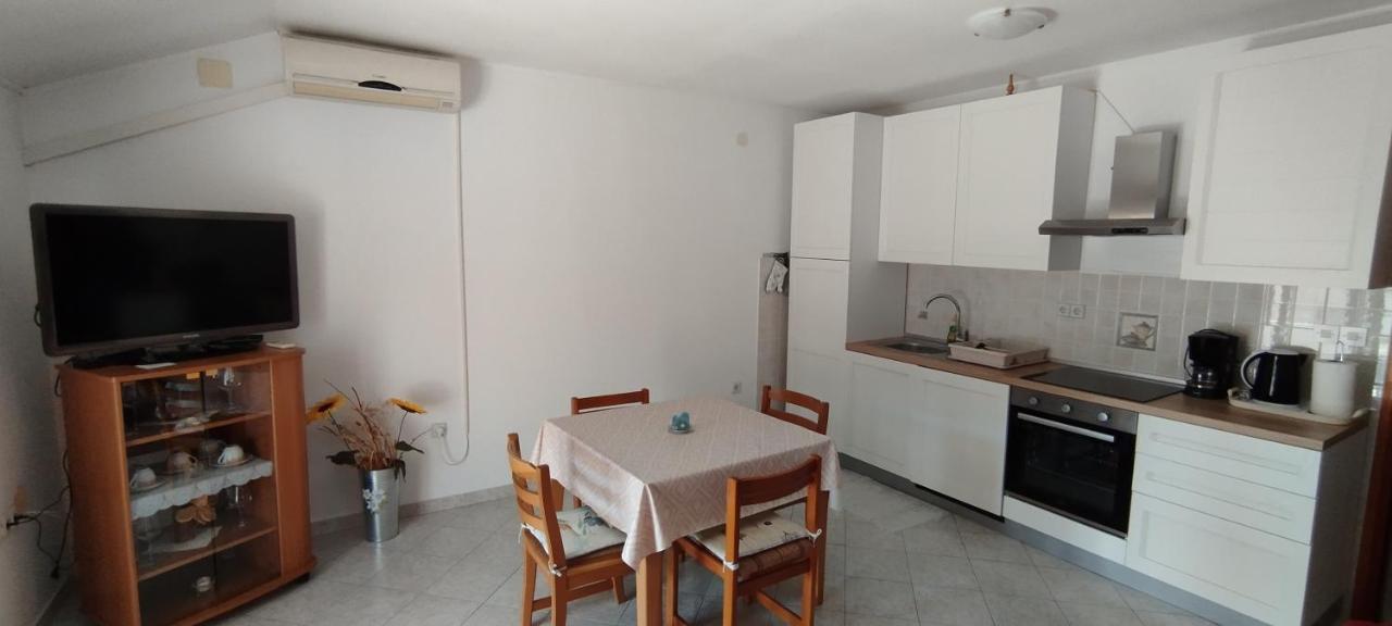 Apartment Kurelic Rab Town Luaran gambar